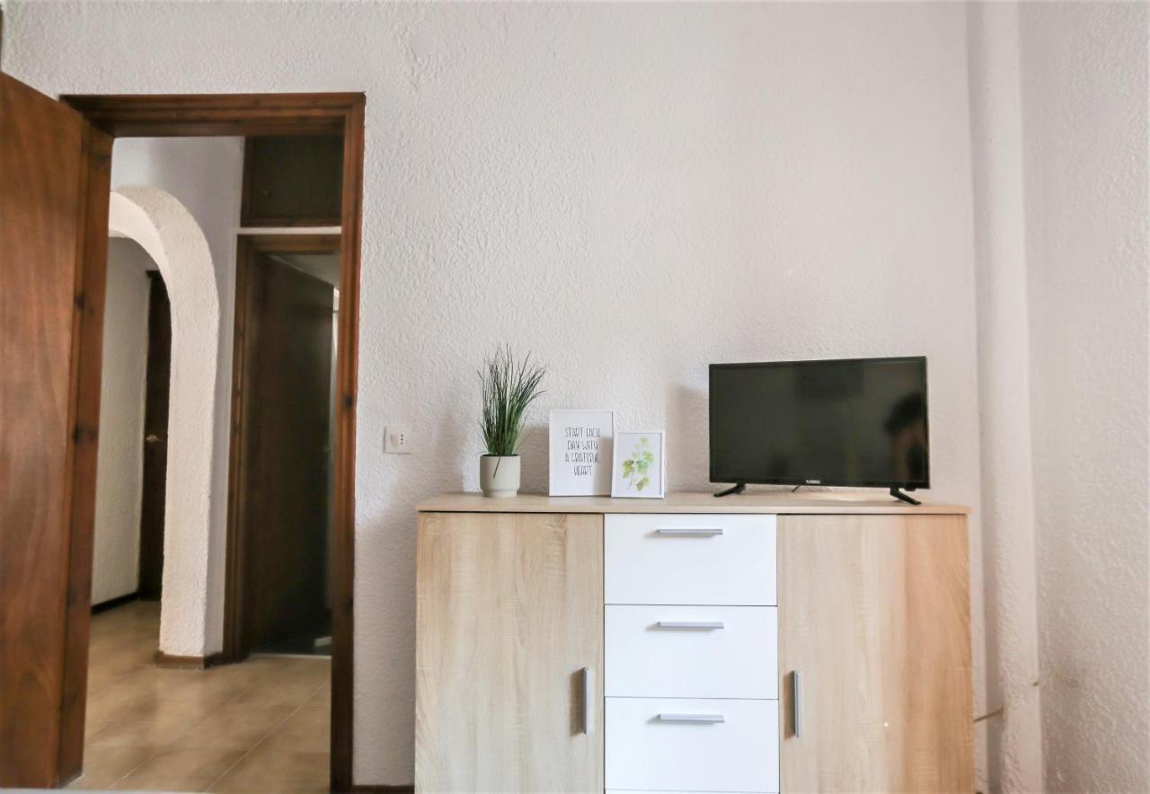 Beachfront Deluxe Apt. Пефкохорі Екстер'єр фото