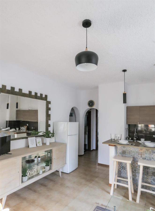 Beachfront Deluxe Apt. Пефкохорі Екстер'єр фото